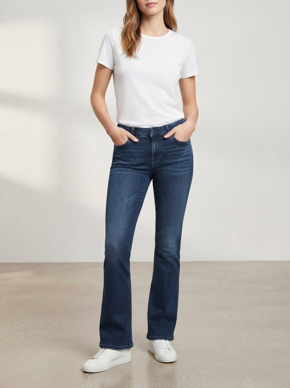 Dana Buchman Dark Wash Bootcut Denim Jeans Size 8 Good Used Condition Designer